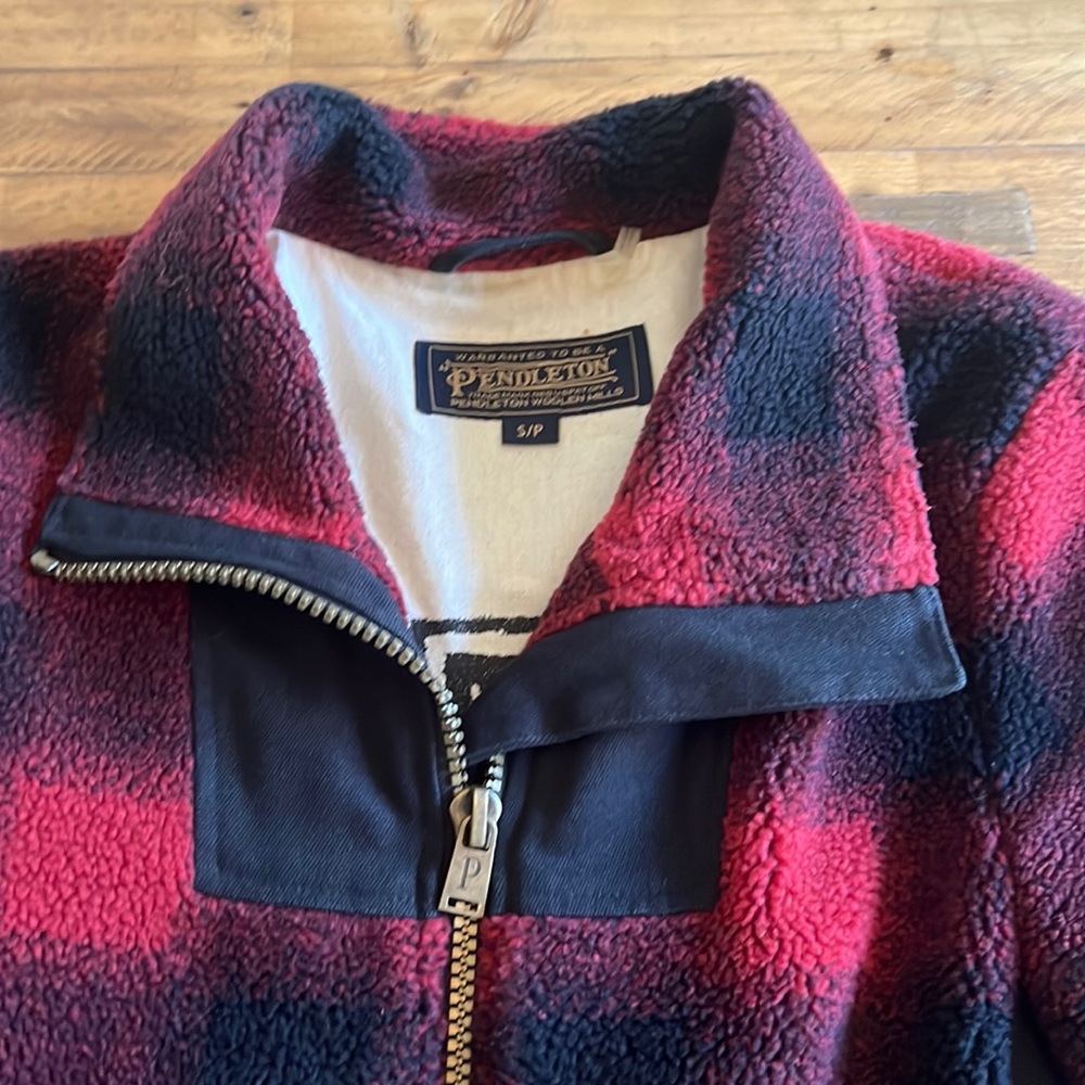Pendleton cozy zip front fleece